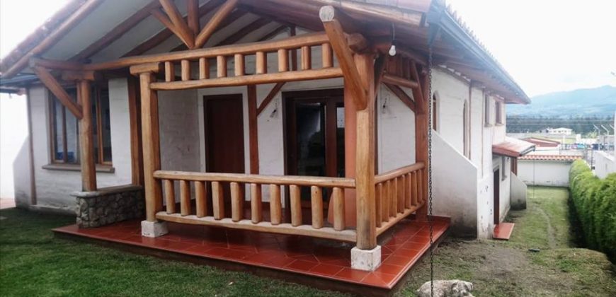 Casa DE VENTA con Acabados de Lujo – Sangolqui