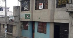 Se vende hermosa casa ubicada entre La ecuatoriana y la Marta Bucaram excelente ubicación