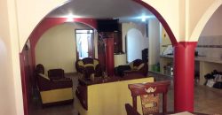Se vende hermosa casa ubicada entre La ecuatoriana y la Marta Bucaram excelente ubicación
